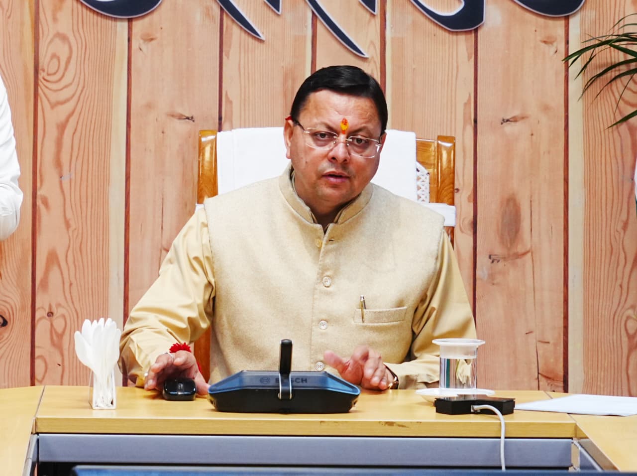 सशक्त बेटी, समृद्ध उत्तराखंड: सीएम धामी ने 33,251 बेटियों के खातों में ट्रांसफर किए ₹145.93 करोड़; कहा- सरकारी सेवाओं में 30% आरक्षण से बदला कार्यक्षेत्र का परिदृश्य